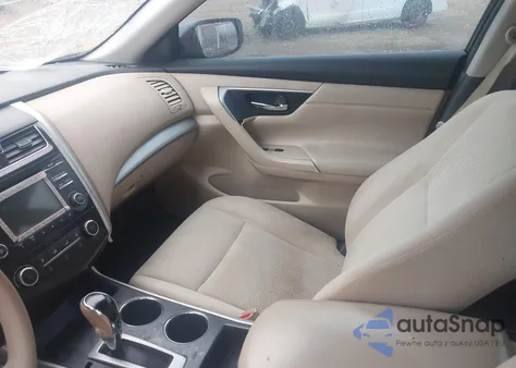 2015 Nissan Altima 2.5 S z USA, uszkodzony, nr VIN 1N4AL3AP8FC591359